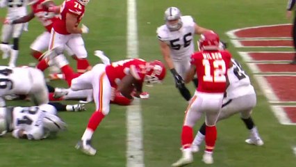 Knile Davis finds hole, rushes for 3-yard TD