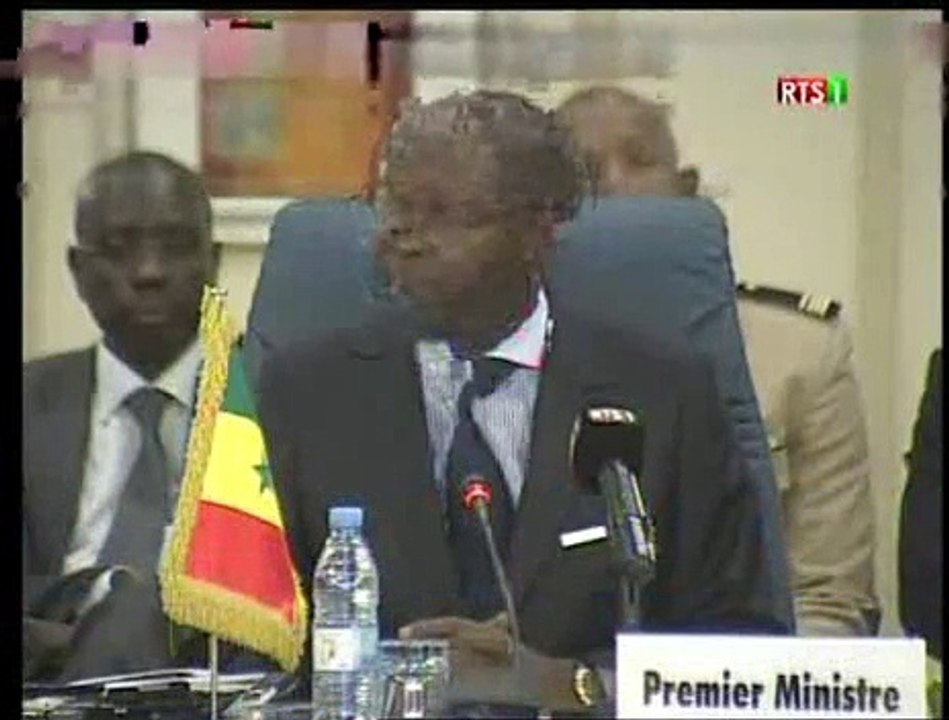 Le Premier ministre Mouhammed dione tacle un journaliste