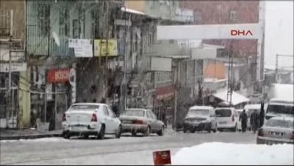 Van Başkale'de Karın Keyfini Çocuklar Çıkardı