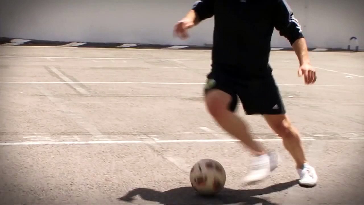 Cristiano, robinho, ronaldinho | Scissors | Soccer Football Skills Tricks | Football moves