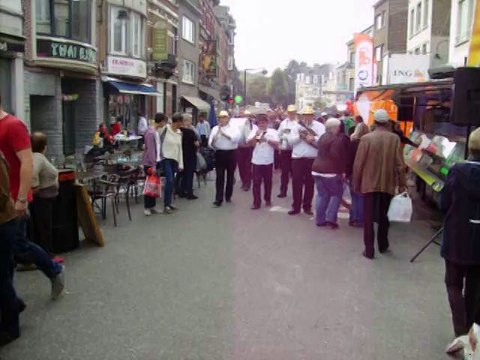 fanfare de rue - prenez une fanfare de rue