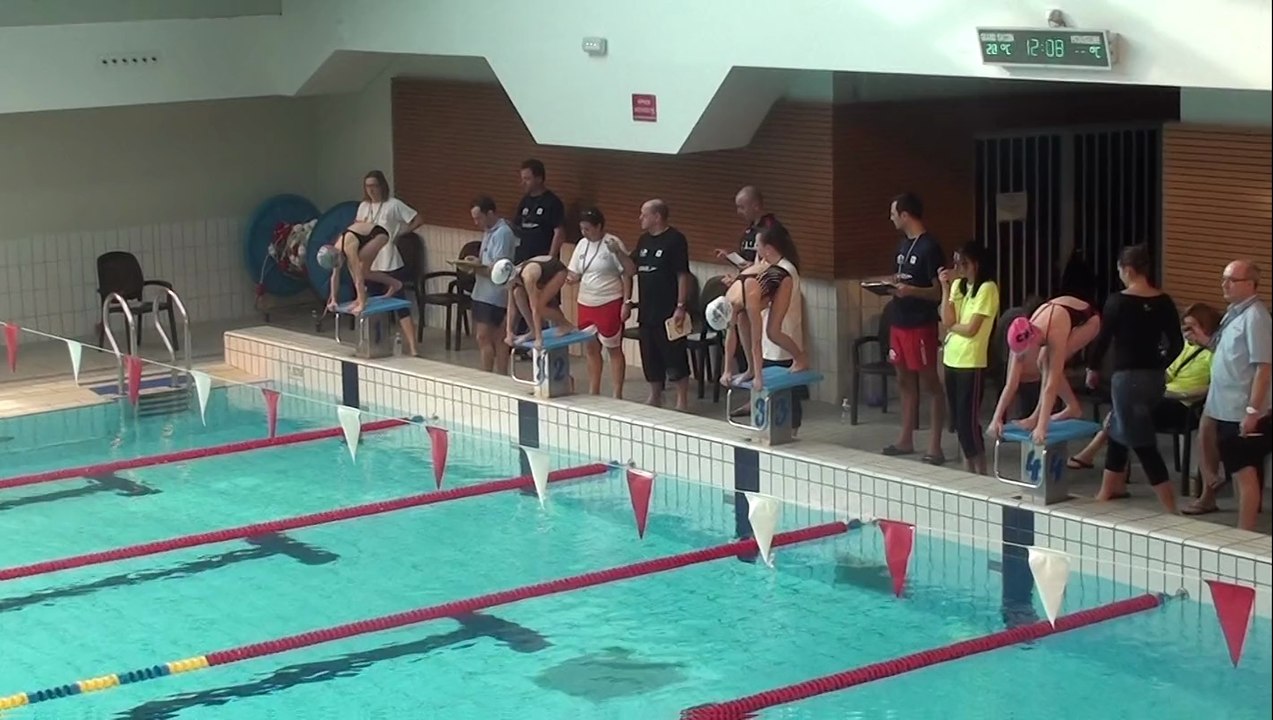 Rébecca Gensane remporte le 50 brasse de Saint-Priest (44 sec) 14/12/2014 Déc 2014