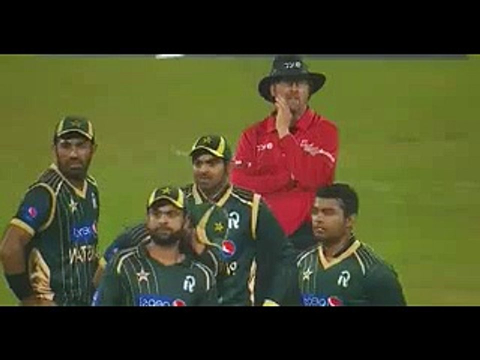 Ahmad Shahzad Pak and Shahid Afridi -- Funny Moment  @ Funny Moments