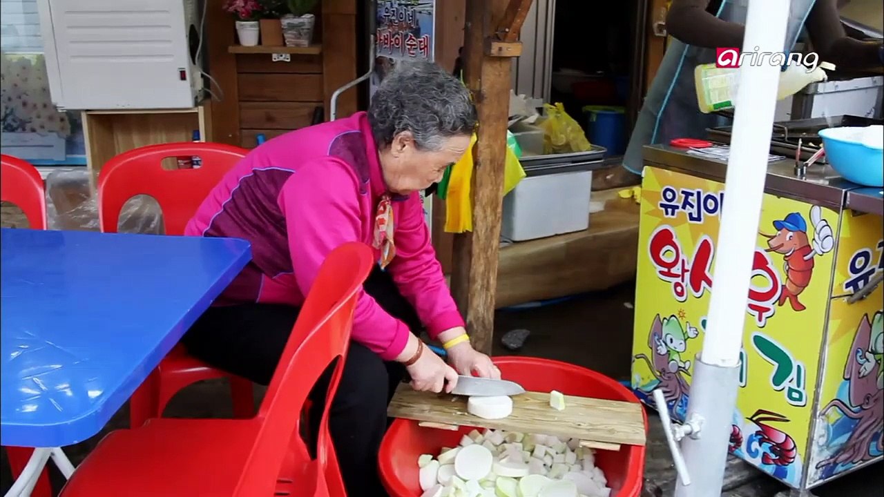 In Frame S2Ep16C2 Unusual North Korean Dishes
