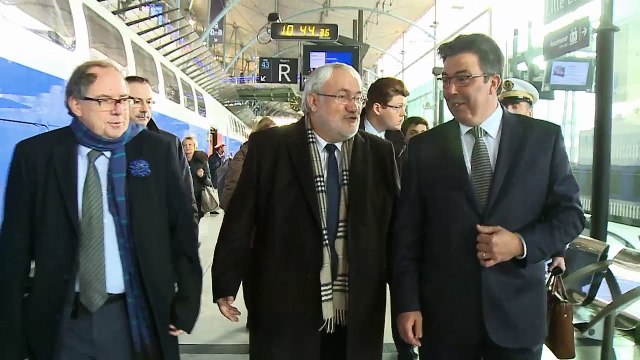 Inauguration du monument commémoratif de la « trêve de Noël »