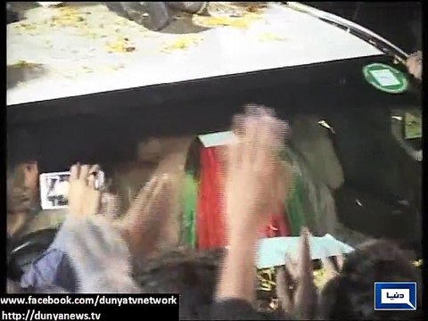 Dunya News - Dunya News - PTI rally reaches Charing Cross
