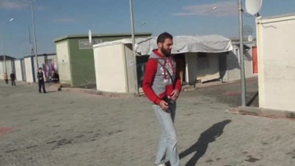 Savaş Mağduru Futbolcu Hayalinin Peşinden Koşuyor" (2)