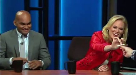 Zach Galifianakis allume un joint en direct à la TV