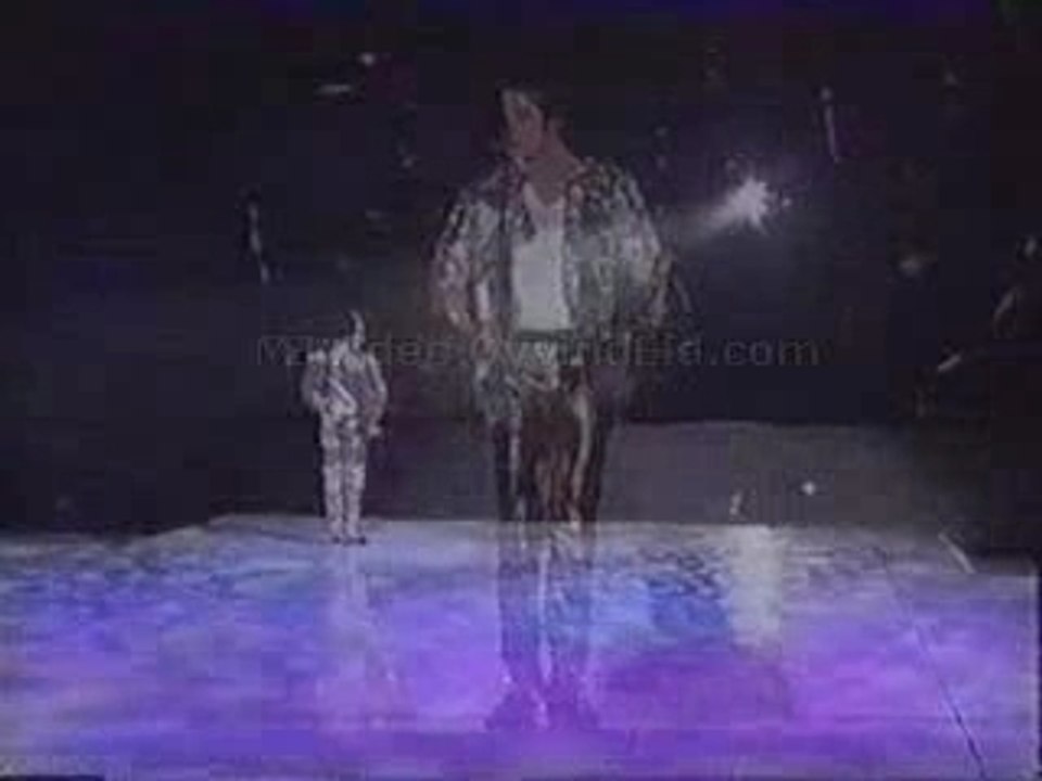 Breakdance - Michael Jackson Dance Moves