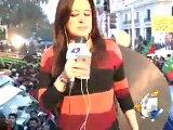 PTI workers attack Geo News van,Abuse Anchorperson Sana Mirza-Geo Reports-15 Dec 2014