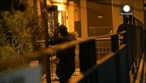 Alleged members of French Islamist gang arrested in dawn raids.