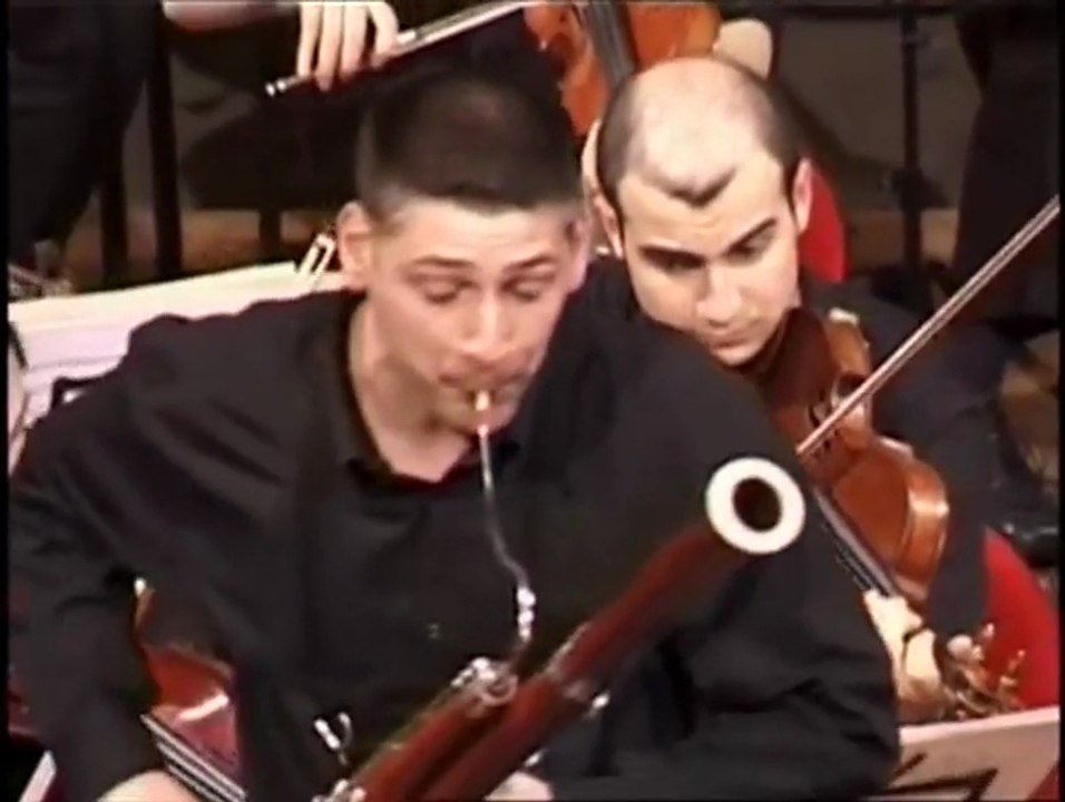 W.  A. MOZART: Konzert für Fagott und Orchester B-Dur KV 191 (0:17 HD)