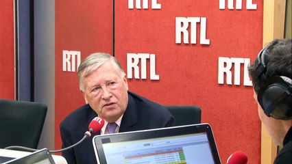 Alain Duhamel : "L'année 2015 va être de nouveau une année Marine Le Pen"