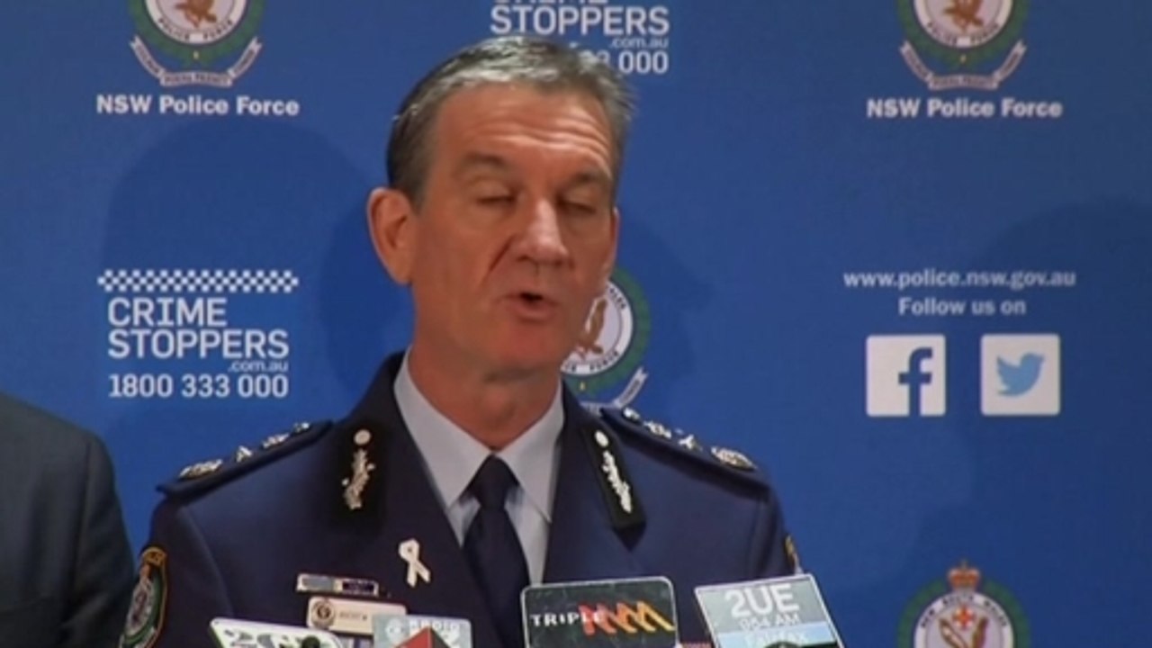 Three people killed, including gunman, in Sydney hostage siege