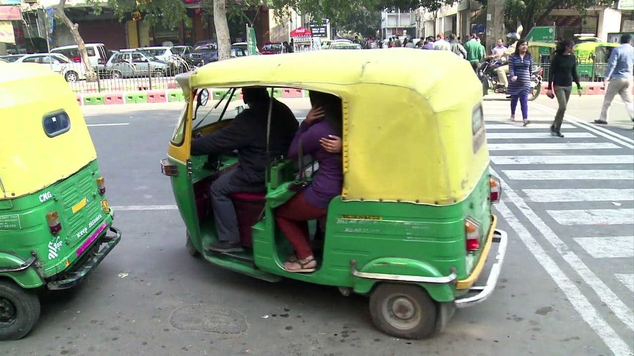Frauen in Indien: Die Angst fährt mit