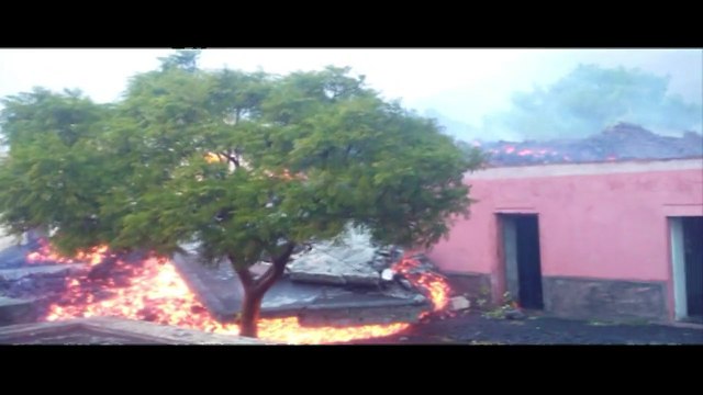 Lava de Pico do Fogo sepulta poblaciones