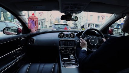 Jaguar Land Rover presenta "360 Virtual Urban Windscreen"