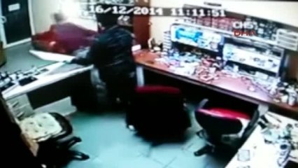 Çanakkale 4.3 Büyüklüğünde Depremle Sallandı -O Anlar Güvenlik Kamerasında