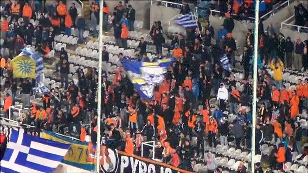 ΑΠΟΕΛ-ΑΕΚ-ΑΠΟΕΛ fans 2-3