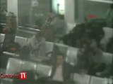 Atatürk Havalimanı'ndaki hırsızlık anı kamerada