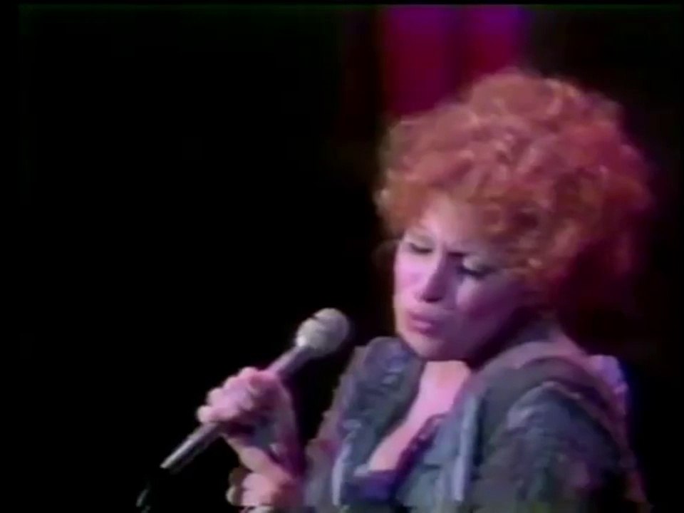 BETTE MIDLER in „Ol' Red Hair Is Back“ (1977). Compilation of musical parts, #2. (0:13 HD)
