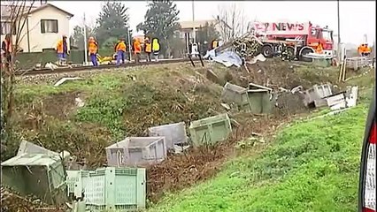 TRENO TRAVOLGE CAMION