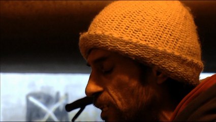 Israeli homless singer- HUGE voice (Zohar Argov no. 2!) The best version הזמר מהמנהרה הגרסה הכי טובה