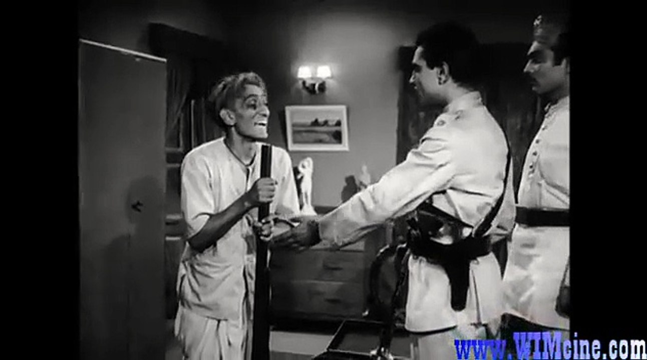 Jagate Raho (1956)_clip3