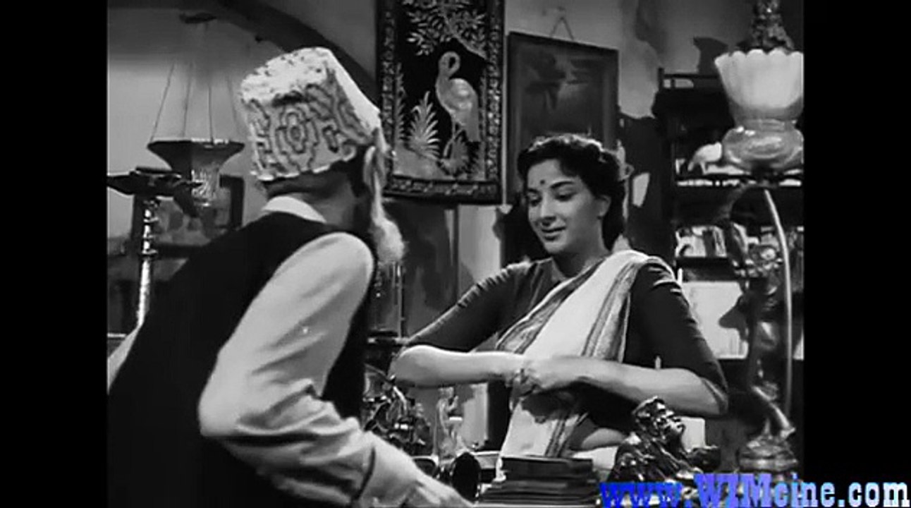 Shree 420 (1955)_clip1