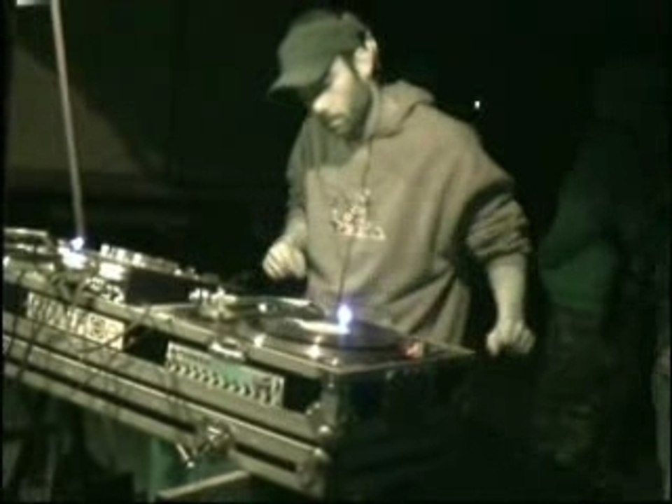 Uncloned - Poulos mix (Tekos 1 mai 2006)