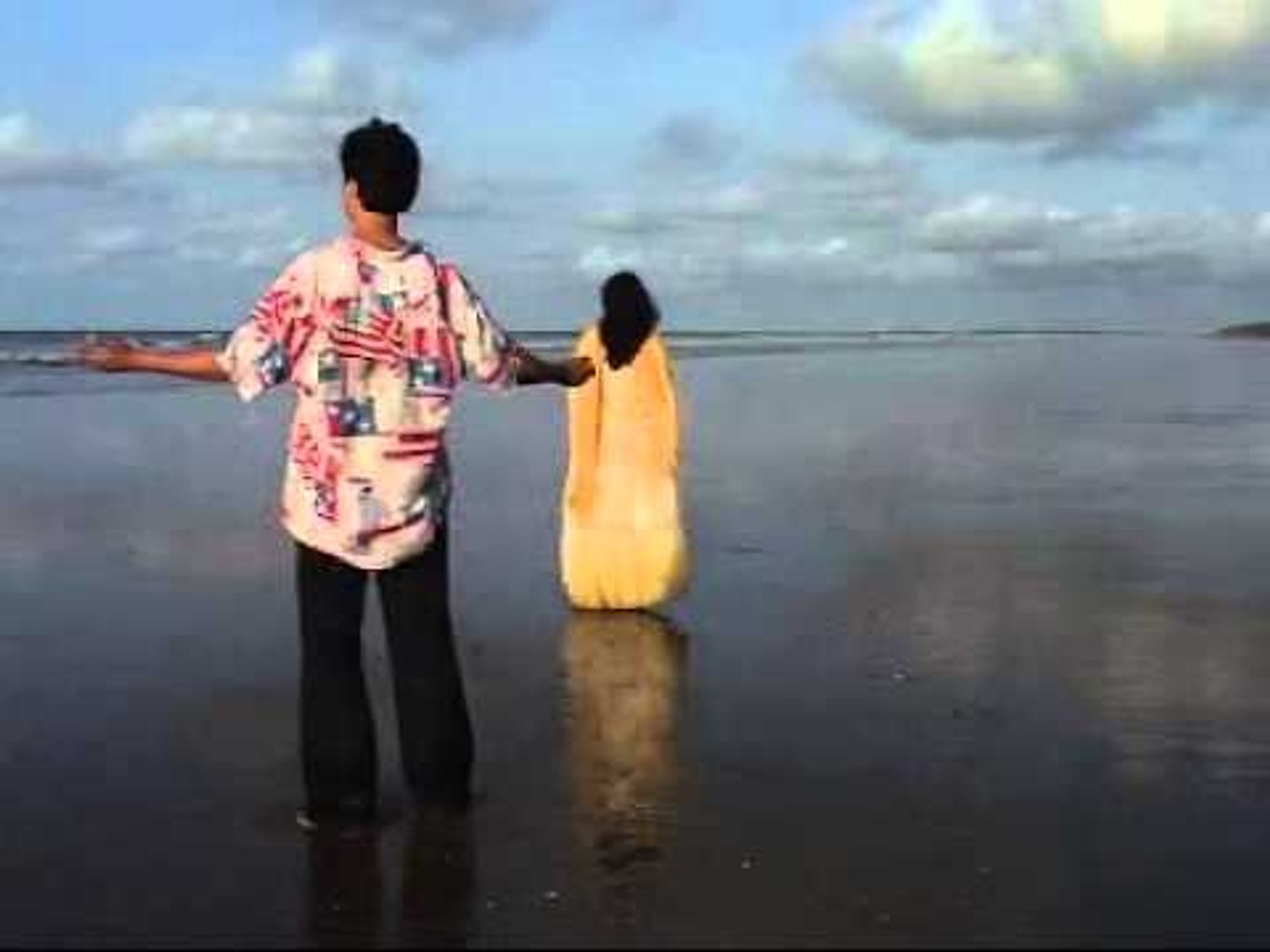 ⁣Neel Sagarer Dhew | Aami Neel Sagarer Dheou | Bangla Romantic Song | H.T. Cassette