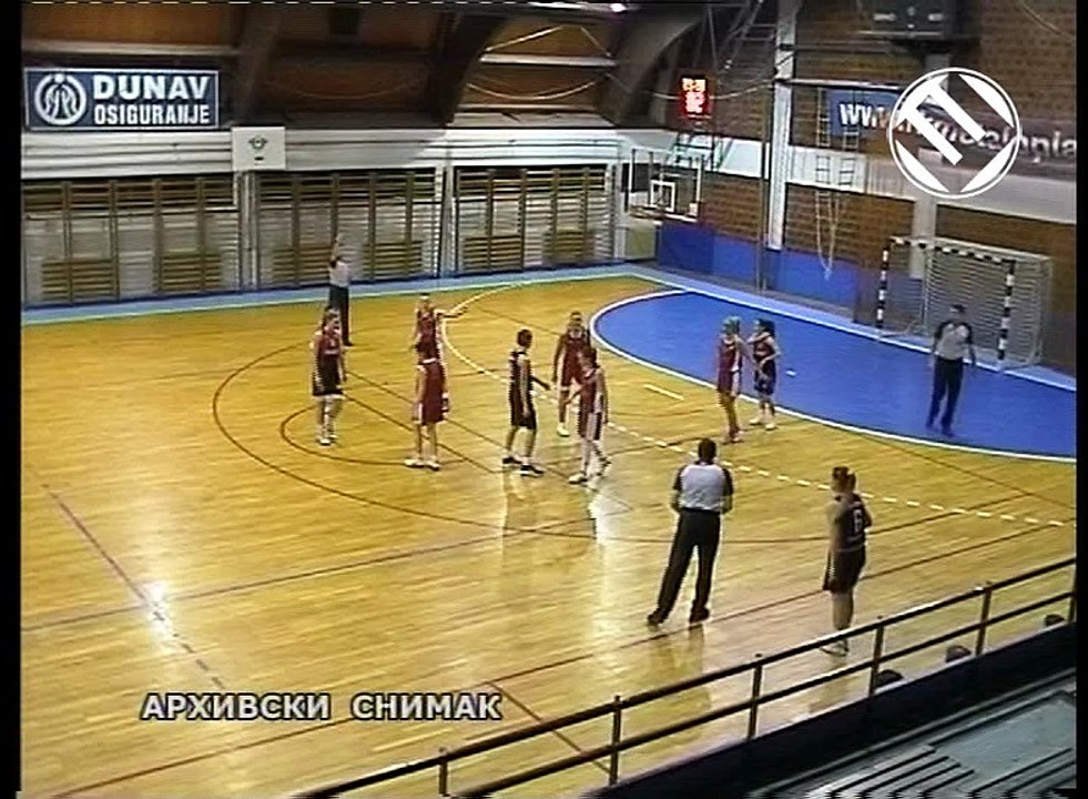 Pogled sa tribina 15 12