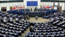 المفوضية الاوروبية تعرض على البرلمانيين الاوروبيين خطة عملها للعام الفين و خمسة عشر