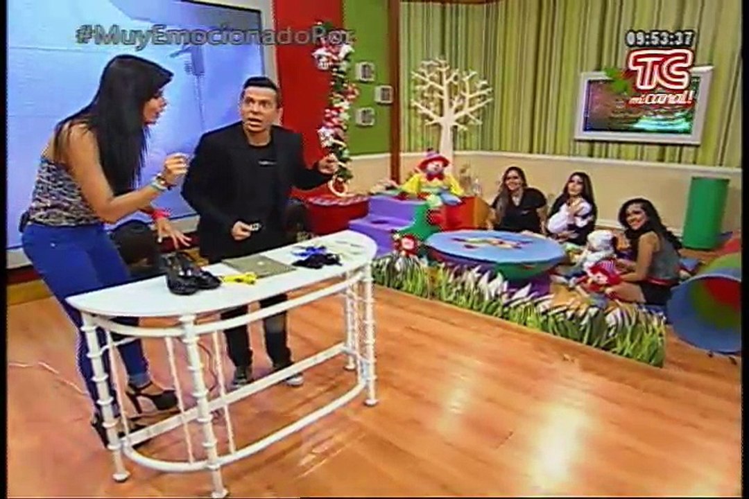 De Casa En Casa - Alex Franco transforma carteras y zapatos