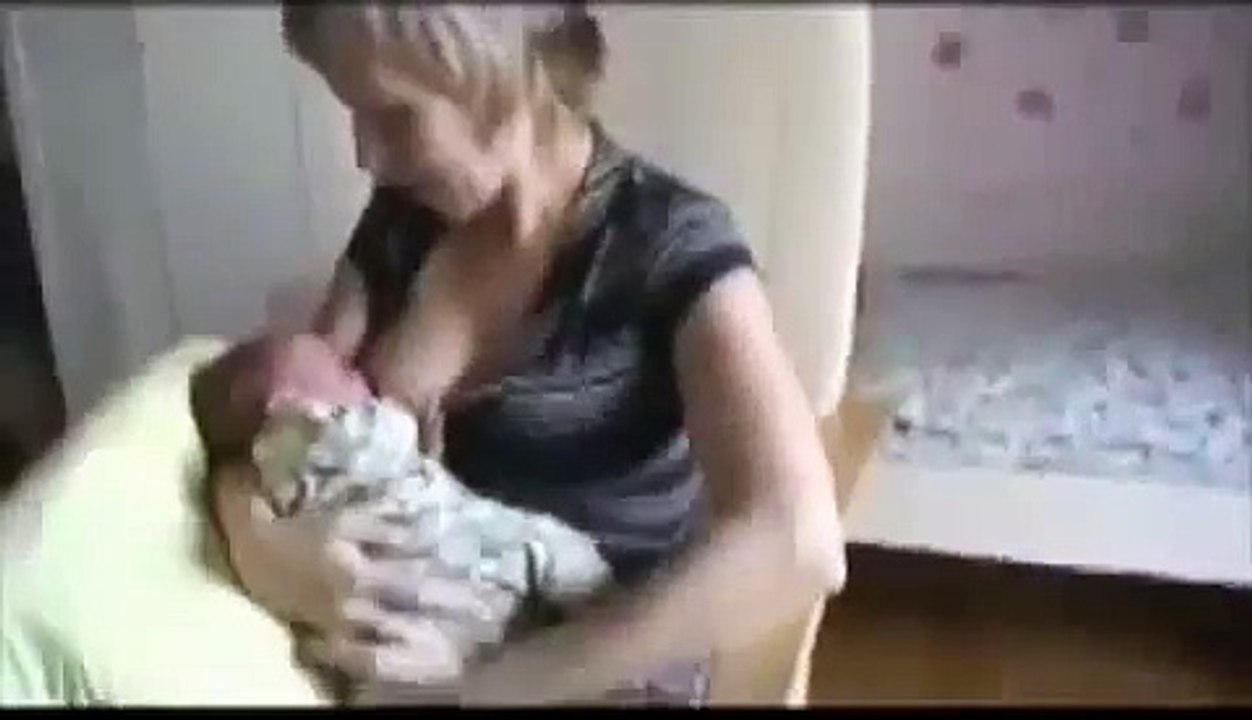 Womens Health Tips    Breastfeeding Baby In His Room   Health Tips wh HD!!