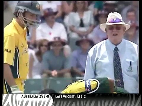 Waqar Younis vs Andrew Symonds Cricket Fight