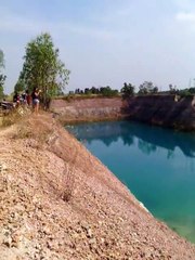 แห่ดู..'บ่อน้ำสีฟ้า' #กําแพงเพชร