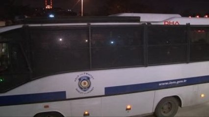 Gozaltındaki 16 Kişi Sağlık Kontrolünden Geçirildi