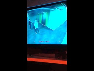 La porte de chambre d'un étudiant journaliste vendalisée à cause de ses positions politiques!