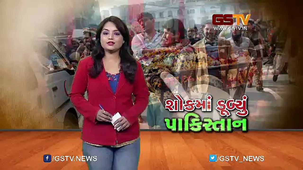 પેશાવરમાં થયેલ હુમલાની વિદ્યાર્થીઓએ કરી નિંદા, વિદ્યાર્થીઓએ આપી શ્રધ્ધાંજલિ