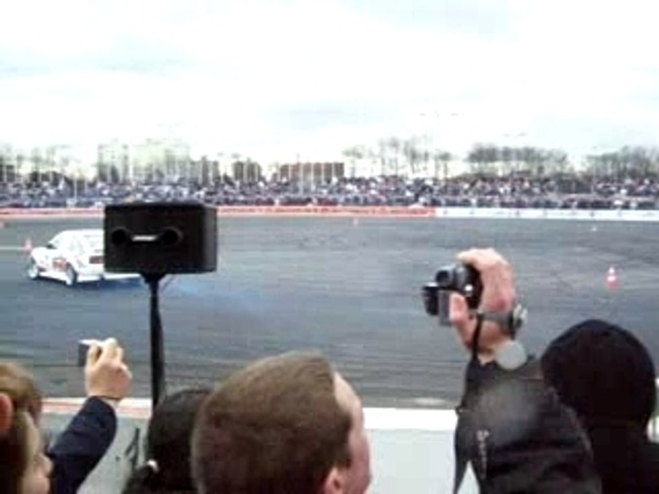 PARIS TUNING SHOW 2007 DRIFT STUNT