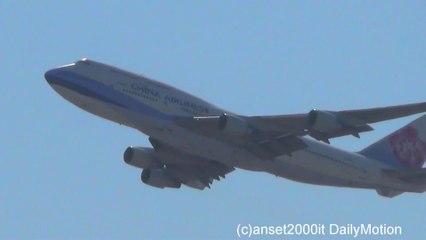 Boeing 747-400 China Airlines CI 680 Takeoff from Hong Kong Airport