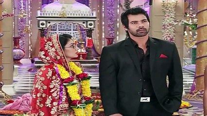 Kumkum Bhagya: Abhi pleads Pragya not to leave him