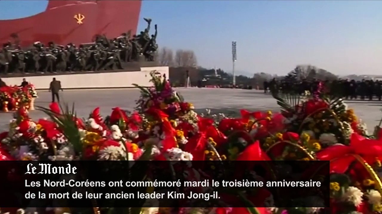 Les Nord-Coréens commémorent la mort de Kim Jong-il
