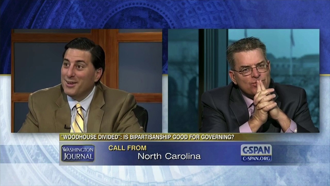 Une mère appelle ses deux fils politiciens en plein débat télévisé