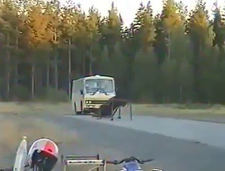 amazing bus viling