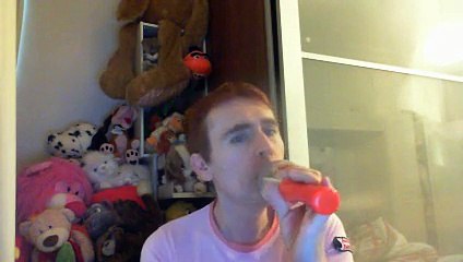 Wiwi égratigne "empire" de Shakira