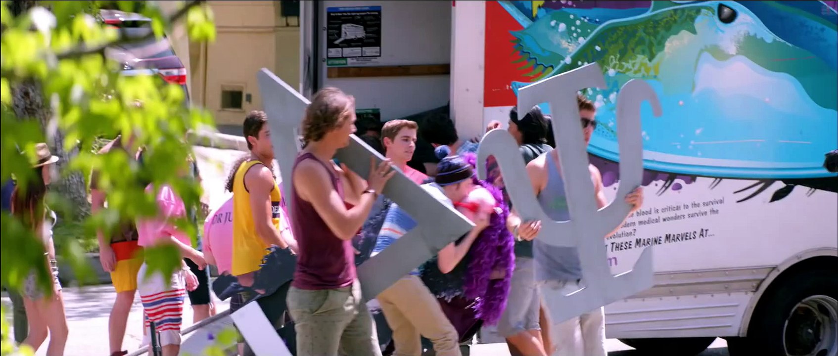 Bad Neighbours - Fight Guys (Universal Pictures) HD