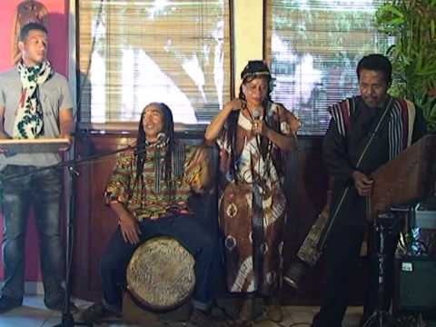 MAFILOTRA TSIRO dimanche 16 03 14 Poulet au riz + Invité réunionnais Groupe AFATIA