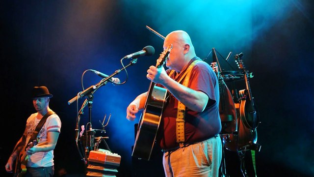 Pigalle : Dans la salle du bar tabac de la rue des Martyrs